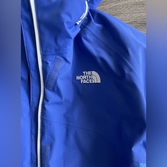 NorthFace ski/snowboard coat - Picture 10 of 10